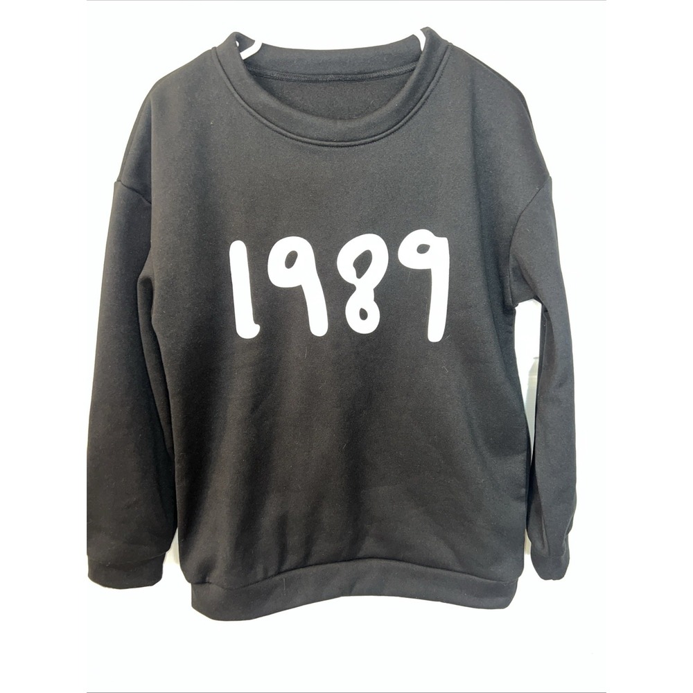 Taylor Swift Black Comfy Sweatshirt with 1989 on Front Size M-L
